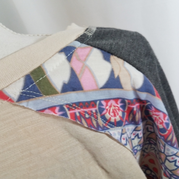 Umgee Cropped Abstract Top S - Picture 2 of 11